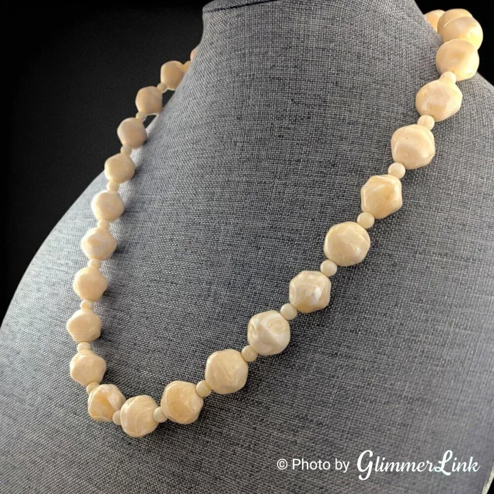 Vintage Cream Plastic Marbled Chunky Bead Necklace